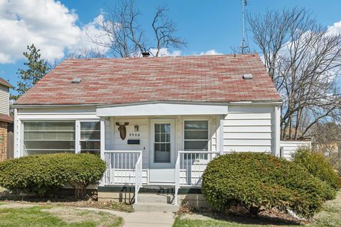 Photo of 3902 Winnemac Avenue, Madison, WI 53711 (MLS # 2020122)