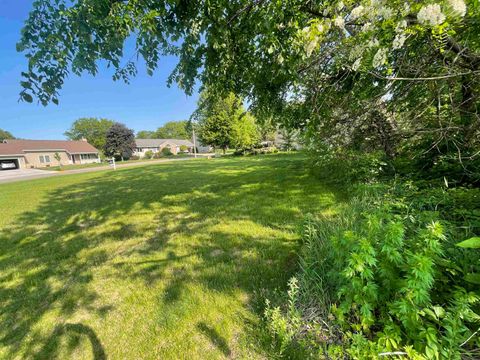 Photo of 714 Lichte Drive, Mazomanie, WI 54106 (MLS # 2017120)