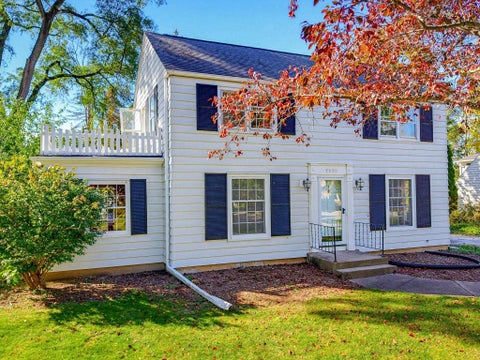 Photo of 7609 N Boyd Way, Milwaukee, WI 53217 (MLS # 2034370)