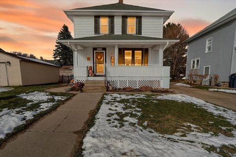 Photo of 1513 Carrington Street, Janesville, WI 53545 (MLS # 2014430)