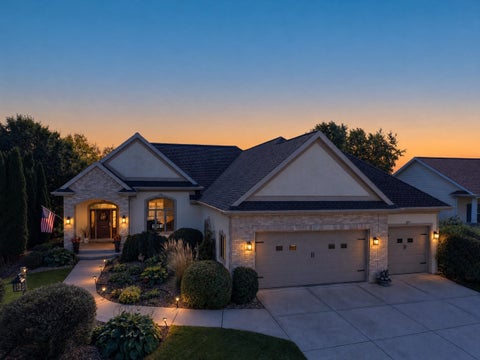 Photo of 328 Vista Circle, Columbus, WI 53925 (MLS # 2033948)