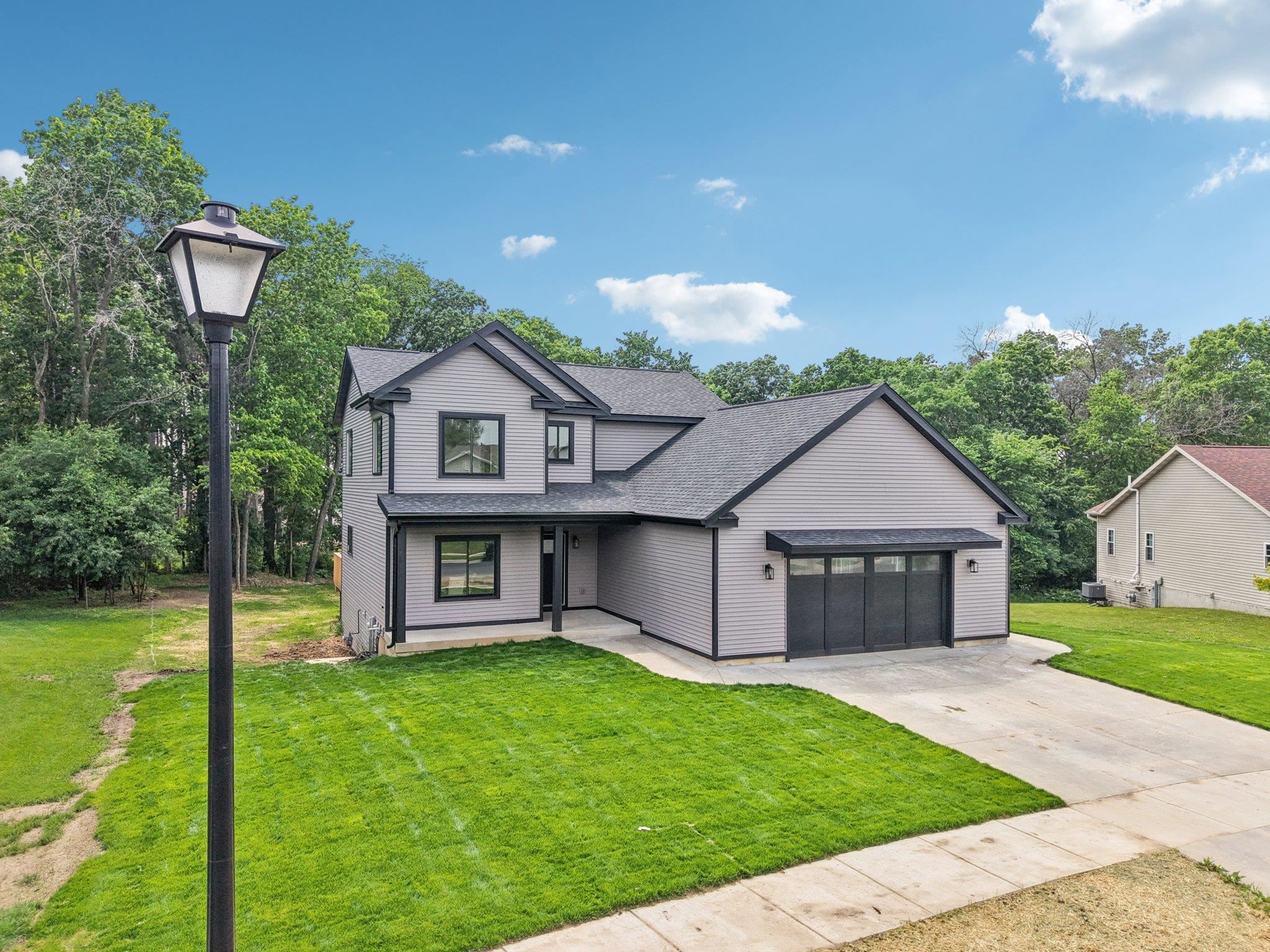 Reedsburg, Wisconsin 53959, United States, 3 Bedrooms Bedrooms, ,3 BathroomsBathrooms,Residential,Active,152263