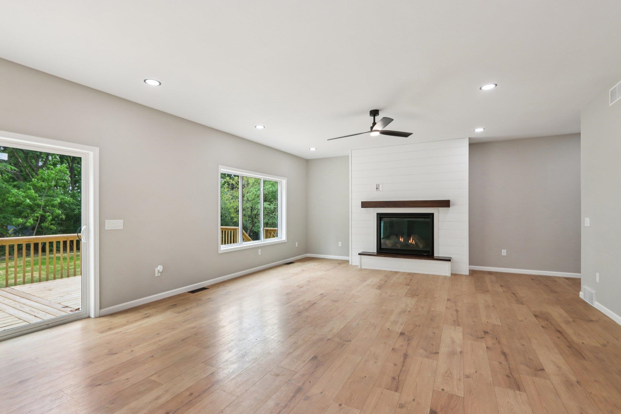 Reedsburg, Wisconsin 53959, United States, 3 Bedrooms Bedrooms, ,3 BathroomsBathrooms,Residential,Active,152263