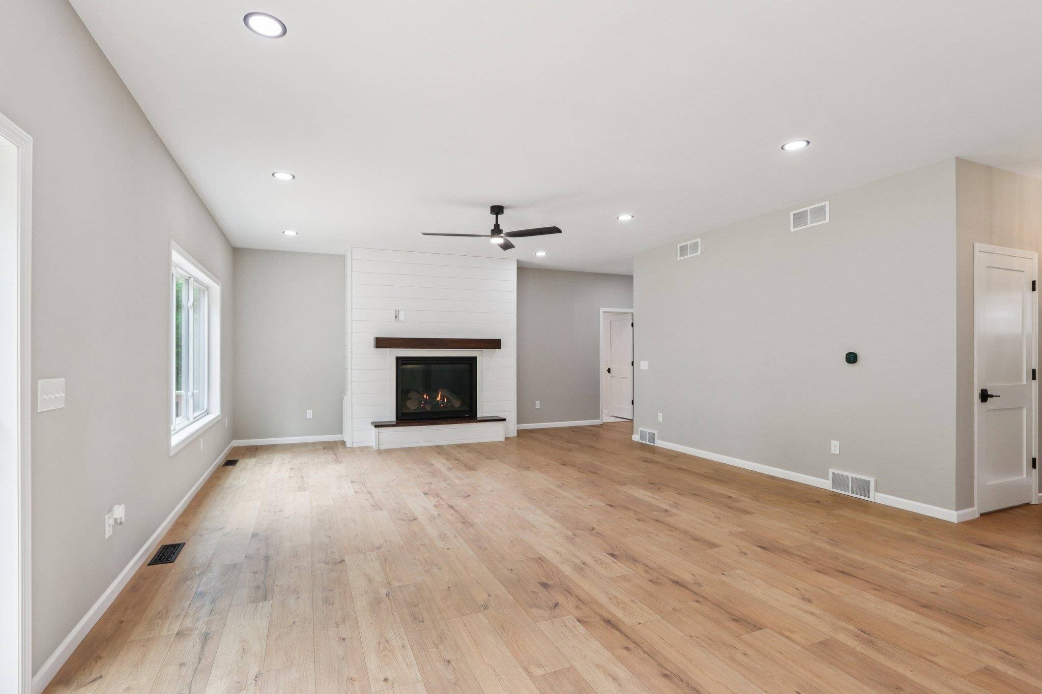 Reedsburg, Wisconsin 53959, United States, 3 Bedrooms Bedrooms, ,3 BathroomsBathrooms,Residential,Active,152263