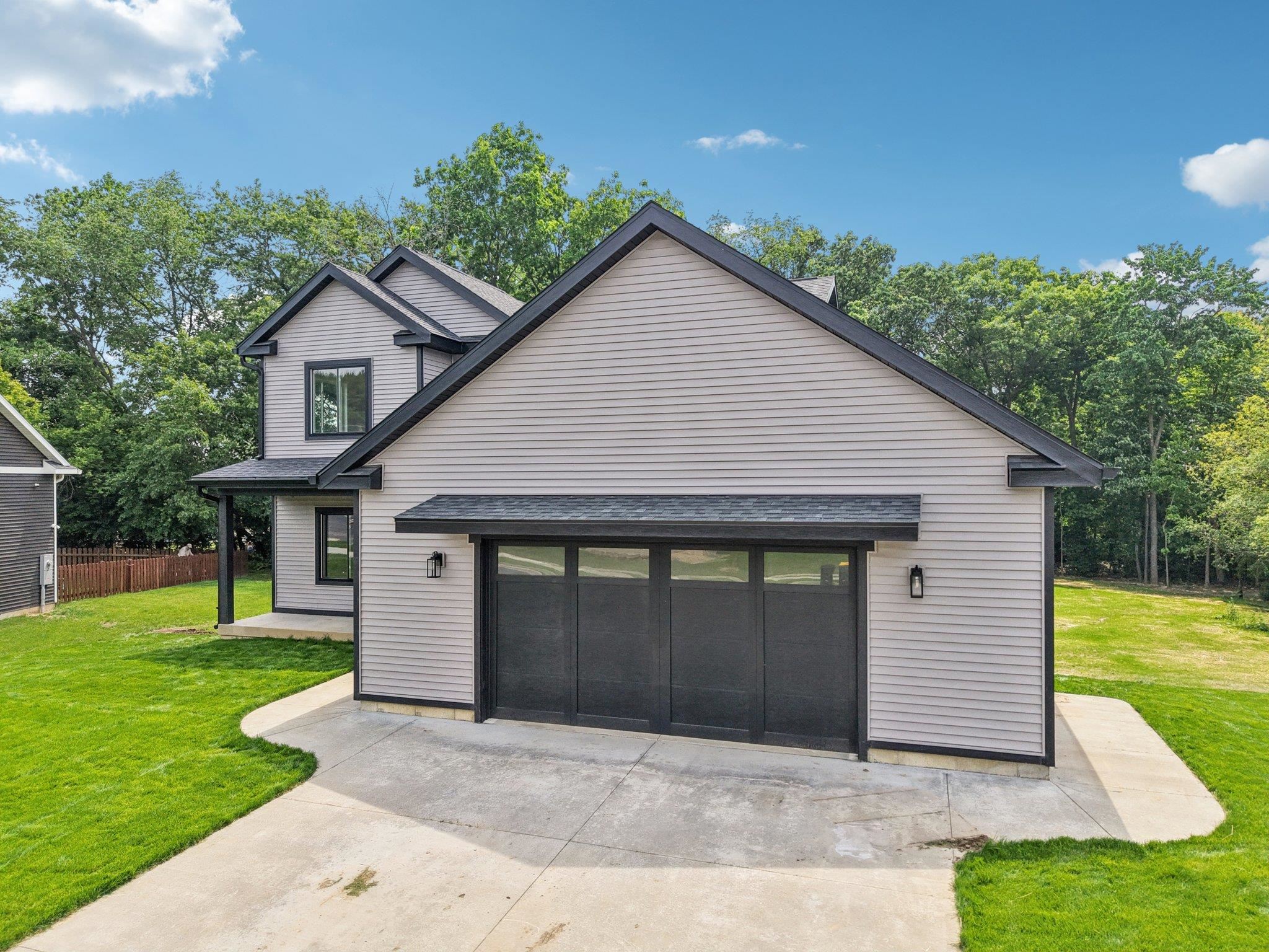 Reedsburg, Wisconsin 53959, United States, 3 Bedrooms Bedrooms, ,3 BathroomsBathrooms,Residential,Active,152263