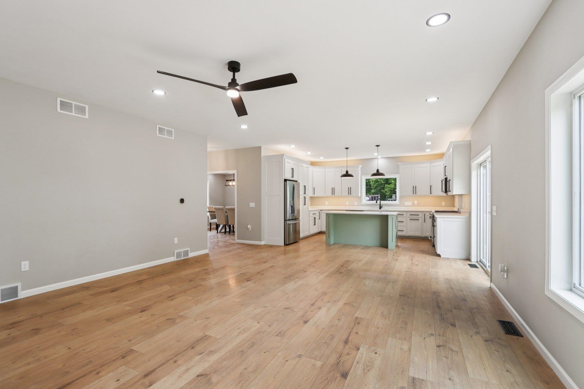 Reedsburg, Wisconsin 53959, United States, 3 Bedrooms Bedrooms, ,3 BathroomsBathrooms,Residential,Active,152263