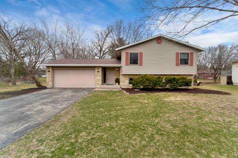 112 Meadow Lane, Deforest, WI 53532 - #: 1996588