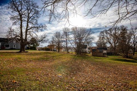 Tiny photo for 575 E Mineral Street, Platteville, WI 53818 (MLS # 2012754)