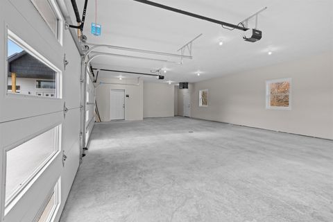 Tiny photo for 5611 N Vista Lane 5611 #5611, Janesville, WI 53548 (MLS # 2013025)