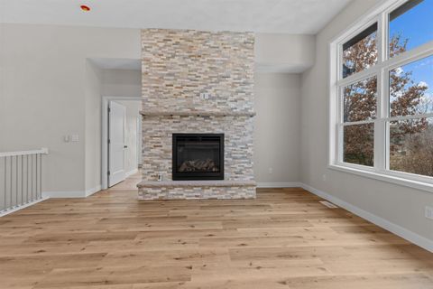 Tiny photo for 5611 N Vista Lane 5611 #5611, Janesville, WI 53548 (MLS # 2013025)