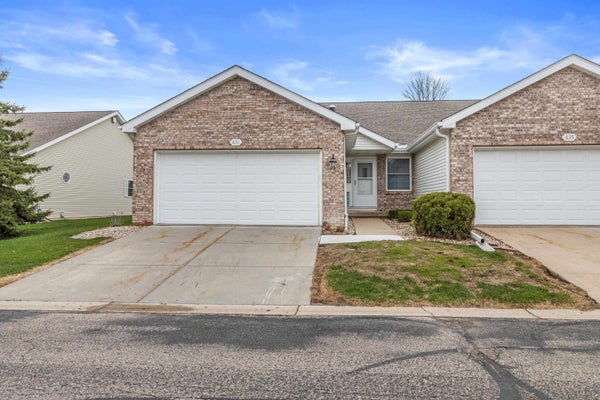 631 CARDINAL WAY, SUN PRAIRIE, WI 53590 - Image 2cb842e7da4601bc68e71096c492f36c/1953175367