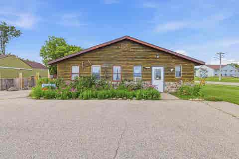 Photo of 525 S Fairfield Avenue, Juneau, WI 53039 (MLS # 2015788)