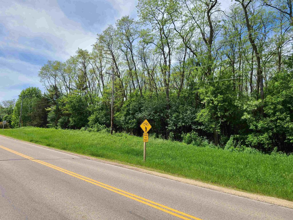 Photo for L1 County Road T, Green Lake, WI 54941 (MLS # 1935841)
