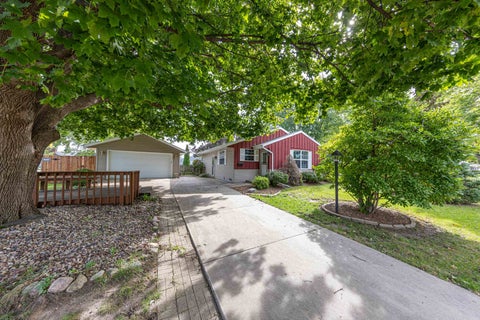 Photo of 2131 S Pine Street, Janesville, WI 53546 (MLS # 2034405)