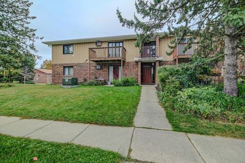 Photo of 2829 Coho Street 6 #6, Fitchburg, WI 53713 (MLS # 2010943)