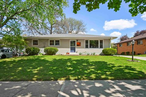 Photo of 1910 Sachtjen Street, Madison, WI 53704 (MLS # 2022949)