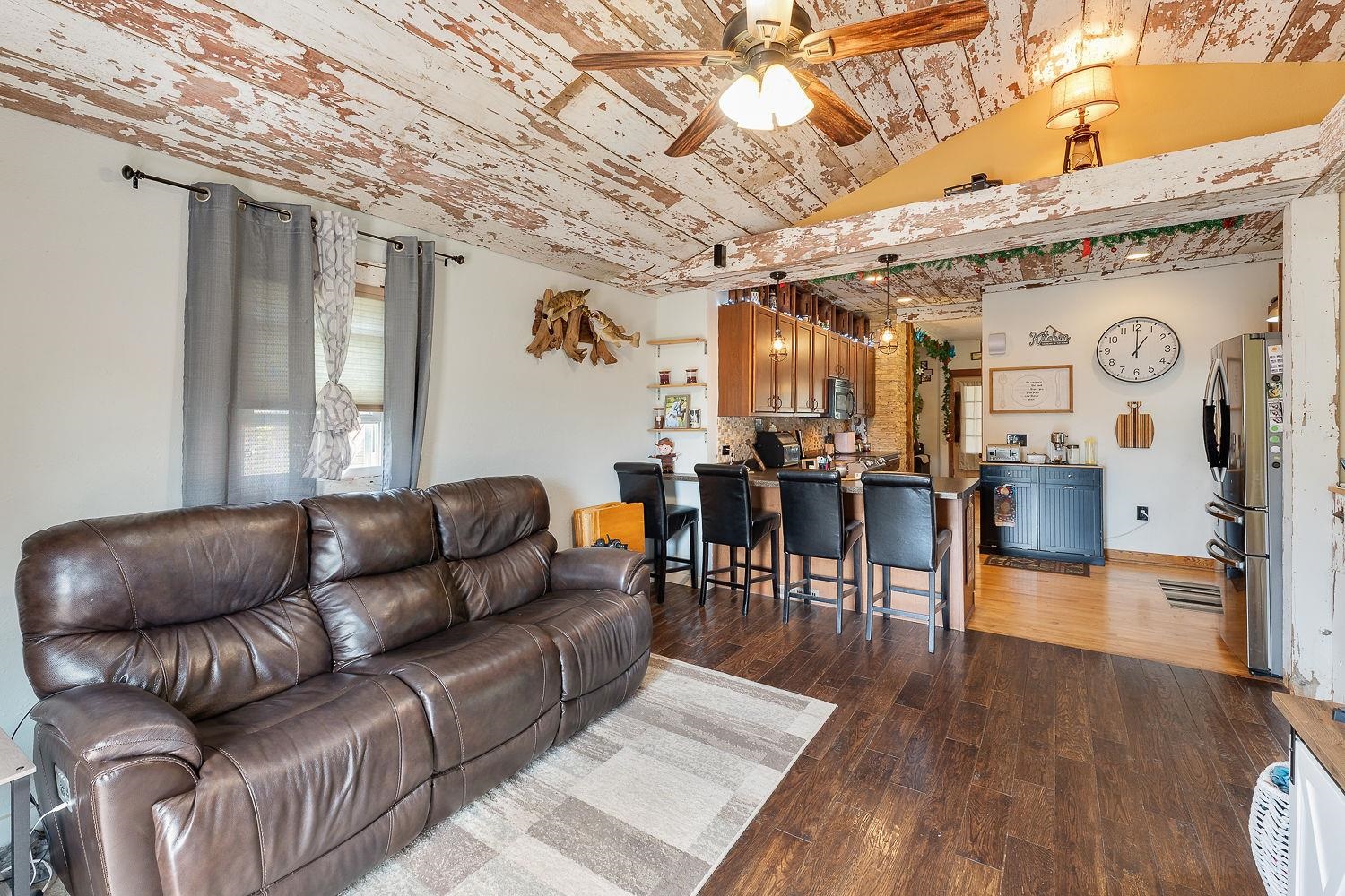 Hillsboro, Wisconsin 54634, United States, 3 Bedrooms Bedrooms, ,2 BathroomsBathrooms,Residential,Active,189868