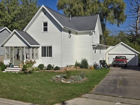 Photo of 226 S High Street, Markesan, WI 53946 (MLS # 2010143)