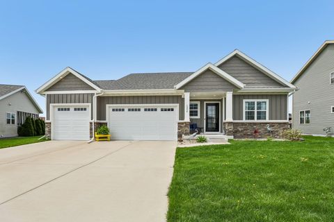 Photo of 1354 N Pine Street, Sun Prairie, WI 53590 (MLS # 2021861)