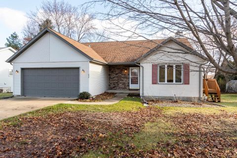 Photo of 850 N Perry Parkway, Oregon, WI 53575 (MLS # 2014922)