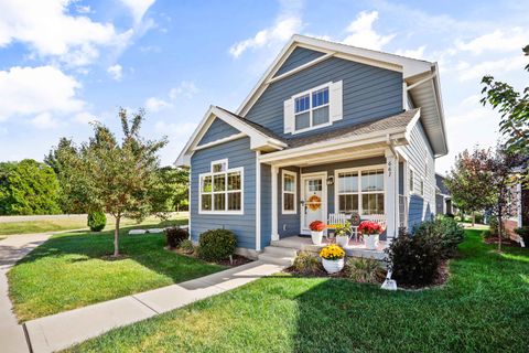 Photo of 661 Burnt Sienna Drive, Middleton, WI 53562 (MLS # 2009919)
