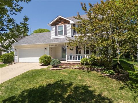 Photo of 7818 E Oakbrook Circle, Madison, WI 53717 (MLS # 2024483)