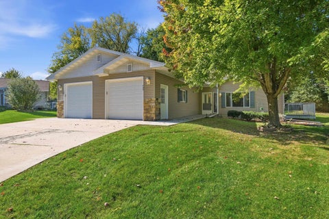 Photo of 704 Riverview Court, Jefferson, WI 53549 (MLS # 2033994)