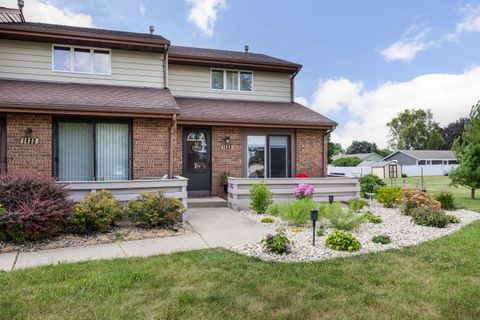 Photo of 1435 Laramie Lane 8 #8, Janesville, WI 53546 (MLS # 2028613)