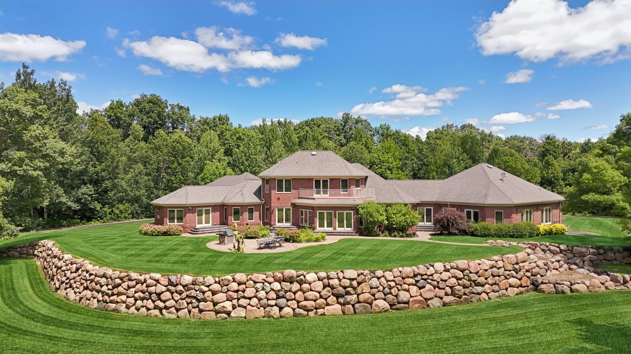 2688 Scenic Drive