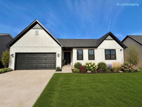 Photo of 142 S 8th Street, Evansville, WI 53536 (MLS # 2025364)