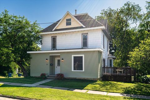 Photo of 321 N Dunlap Avenue, Viroqua, WI 54665 (MLS # 2028152)