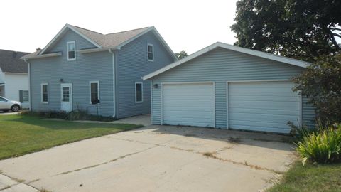 Photo of 109 E Dodge Street, Dodgeville, WI 53533 (MLS # 2019659)
