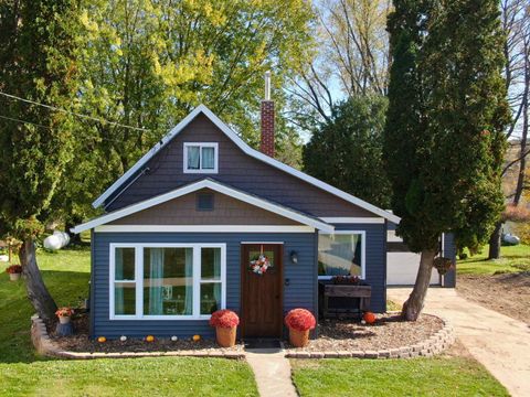 Photo of 404 Division Street, Ontario, WI 54651 (MLS # 2011094)