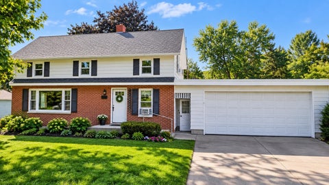 Photo of 1043 N Monroe Street, Waterloo, WI 53594 (MLS # 2033107)