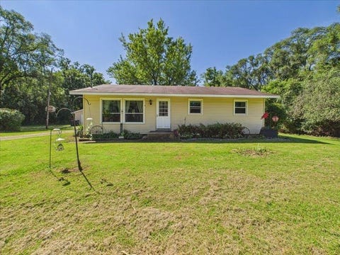 Photo of 2330 Euclid Avenue, Beloit, WI 53511 (MLS # 2031279)