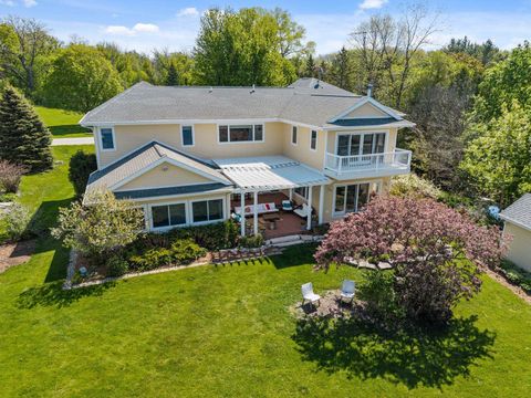 Photo of N3047 E Little Green Road, Markesan, WI 53946 (MLS # 2023853)