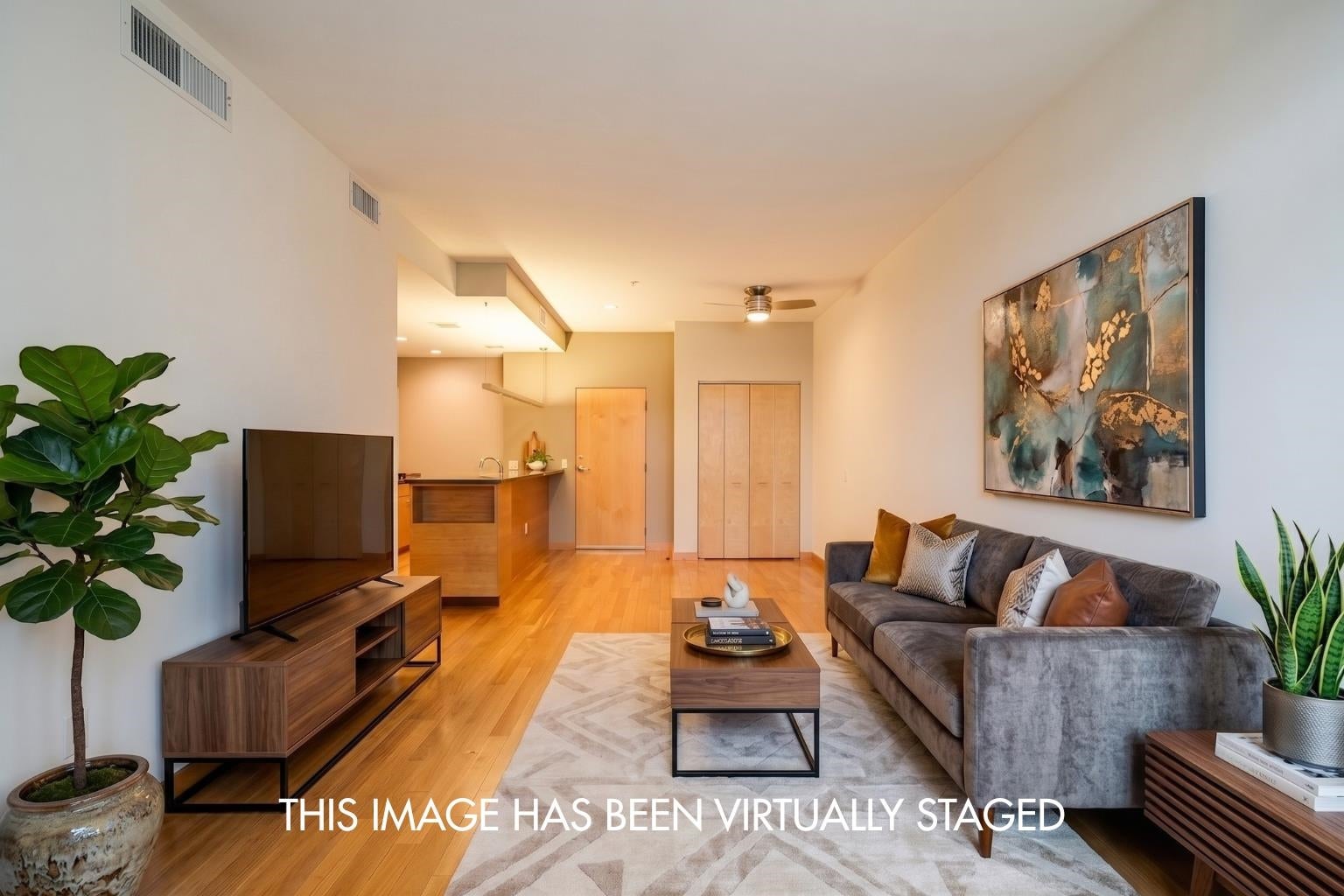 309 W Washington Avenue 905