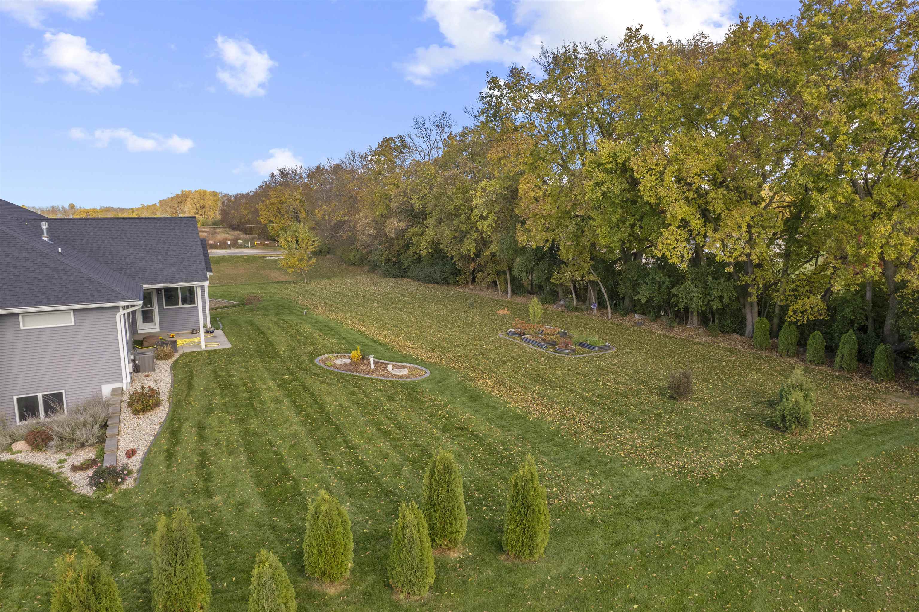 Fort Atkinson, Wisconsin 53538, United States, 3 Bedrooms Bedrooms, ,3 BathroomsBathrooms,Residential,Active,237316