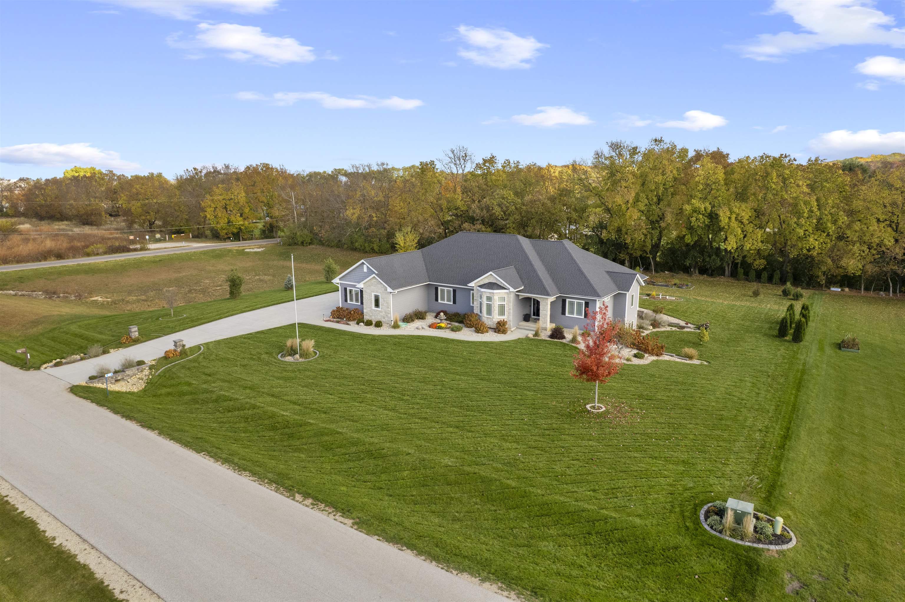 Fort Atkinson, Wisconsin 53538, United States, 3 Bedrooms Bedrooms, ,3 BathroomsBathrooms,Residential,Active,237316