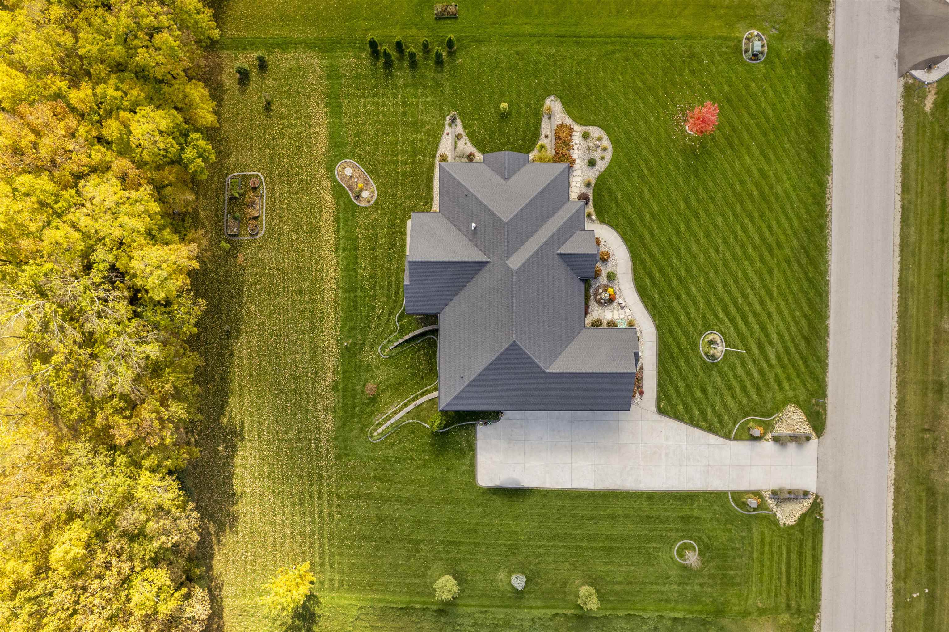 Fort Atkinson, Wisconsin 53538, United States, 3 Bedrooms Bedrooms, ,3 BathroomsBathrooms,Residential,Active,237316