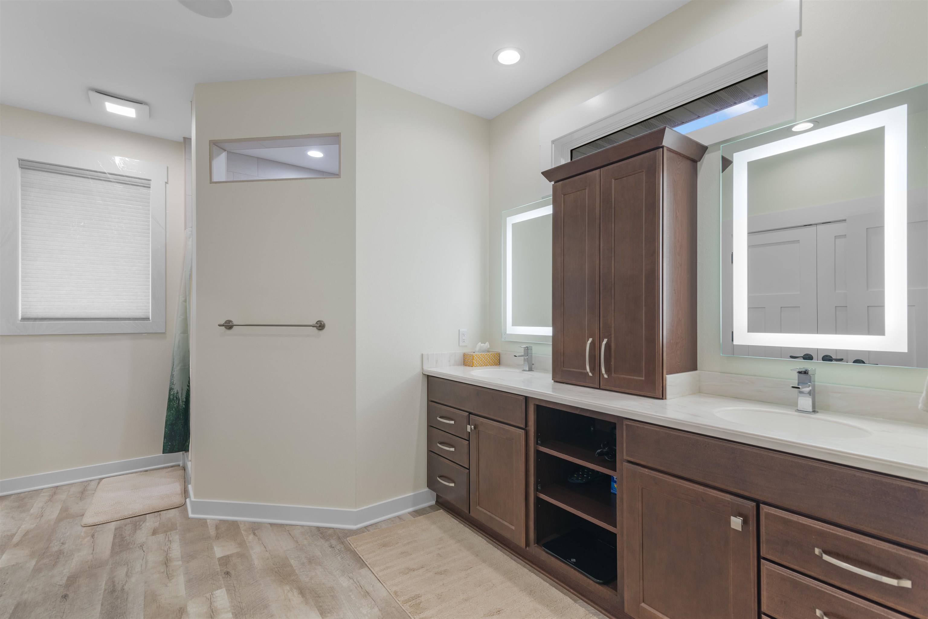 Fort Atkinson, Wisconsin 53538, United States, 3 Bedrooms Bedrooms, ,3 BathroomsBathrooms,Residential,Active,237316