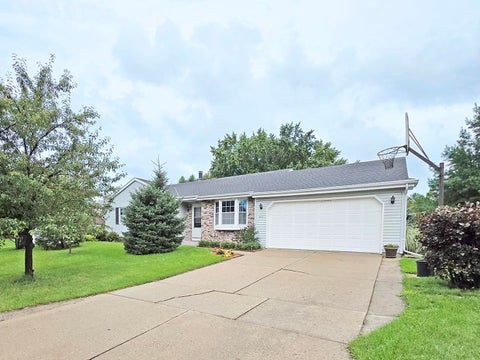 Photo of 4211 Wilshire Lane, Janesville, WI 53546 (MLS # 2033191)
