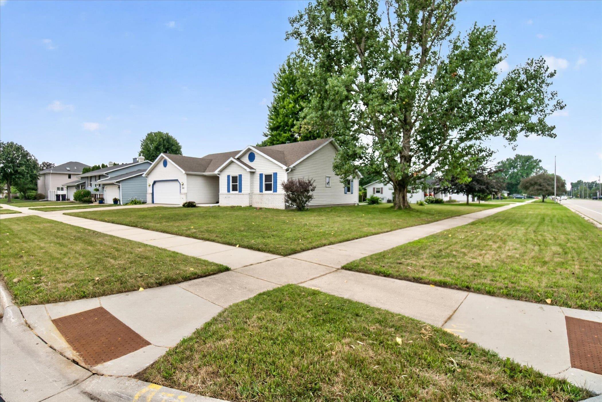 1223 Alpine Drive - Photo 2