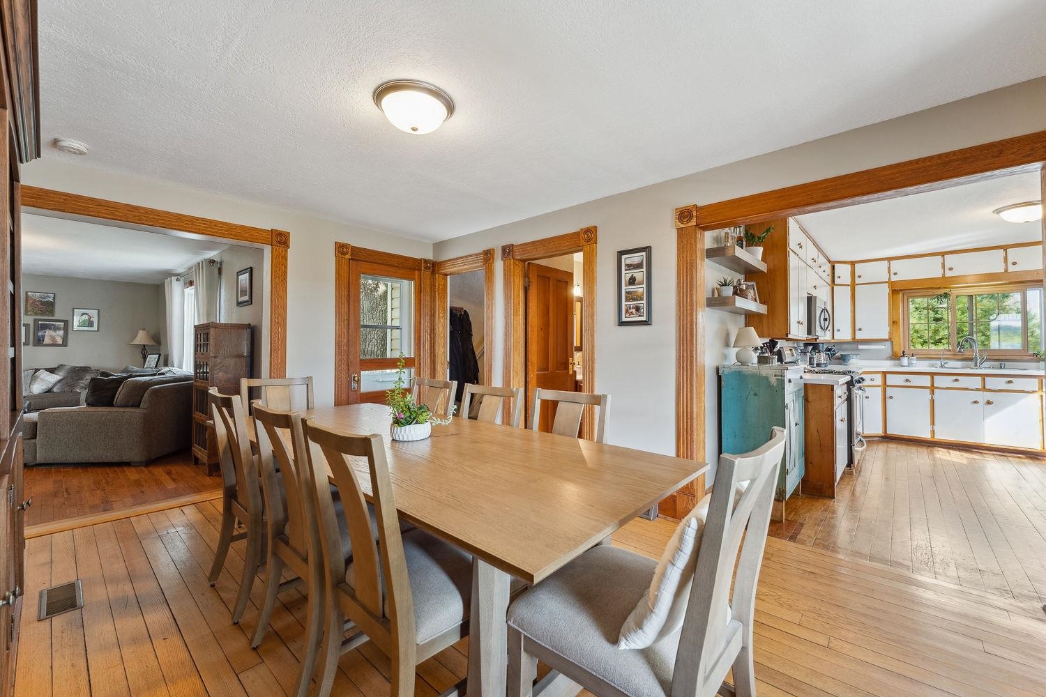 Wonewoc, Wisconsin 53968, United States, 3 Bedrooms Bedrooms, ,2 BathroomsBathrooms,Residential,Active,42736