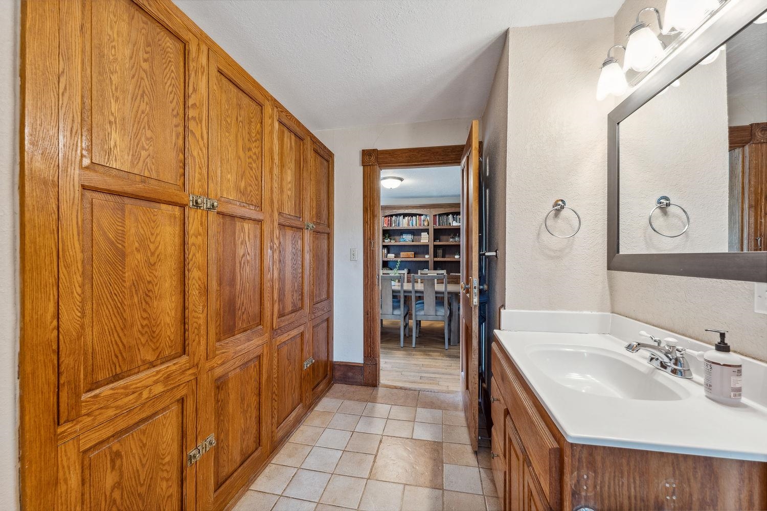 Wonewoc, Wisconsin 53968, United States, 3 Bedrooms Bedrooms, ,2 BathroomsBathrooms,Residential,Active,42736