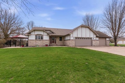Photo of W9486 Zimmerman Drive, Beaver Dam, WI 53916 (MLS # 2020707)