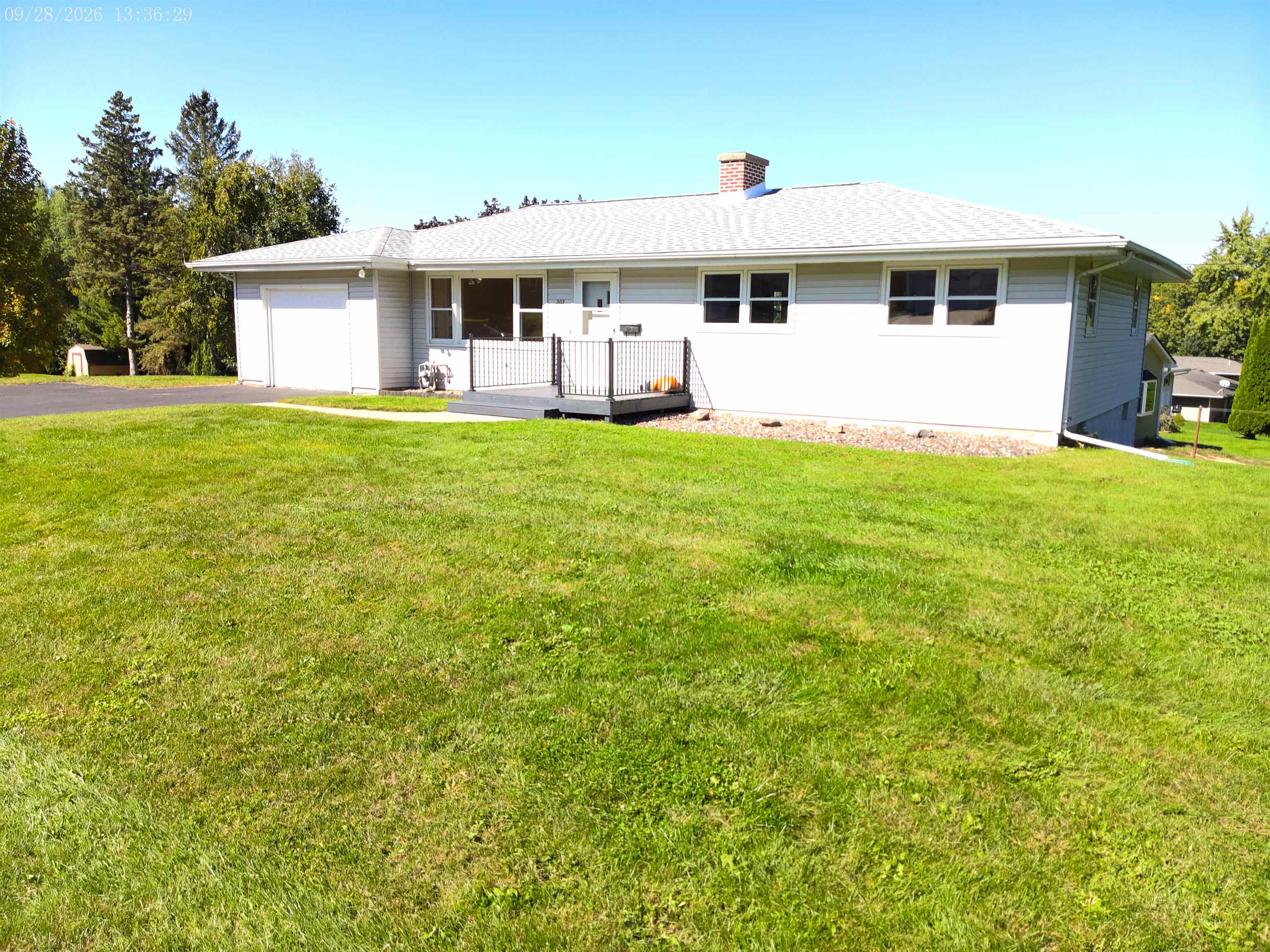 202 SUNSET Drive