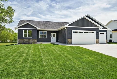 Photo of 2004 W 4th Avenue, Brodhead, WI 53520 (MLS # 2024390)