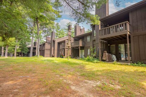 Photo of 8 Spruce Trail 8 #8, Wisconsin Dells, WI 53965 (MLS # 2006064)