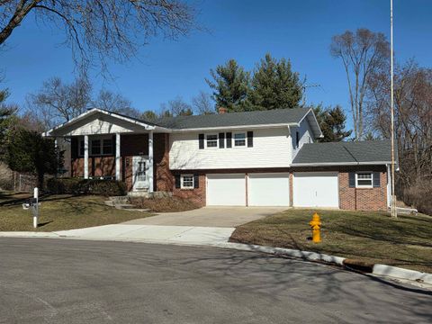 Photo of 3221 Dover Court, Janesville, WI 53546 (MLS # 2018057)